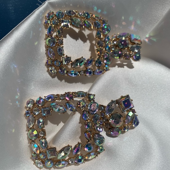 Rhinestone Square Earrings - Picture 4 of 7